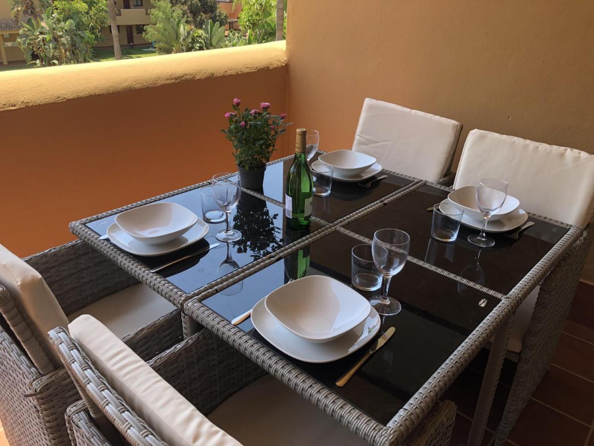 La Cala Azul 2 Bedroom Apartment With Big Sunny Terrace & Walking Distance To All The Amenities - Costa Del Sol لا كالا ذي ميخاس المظهر الخارجي الصورة