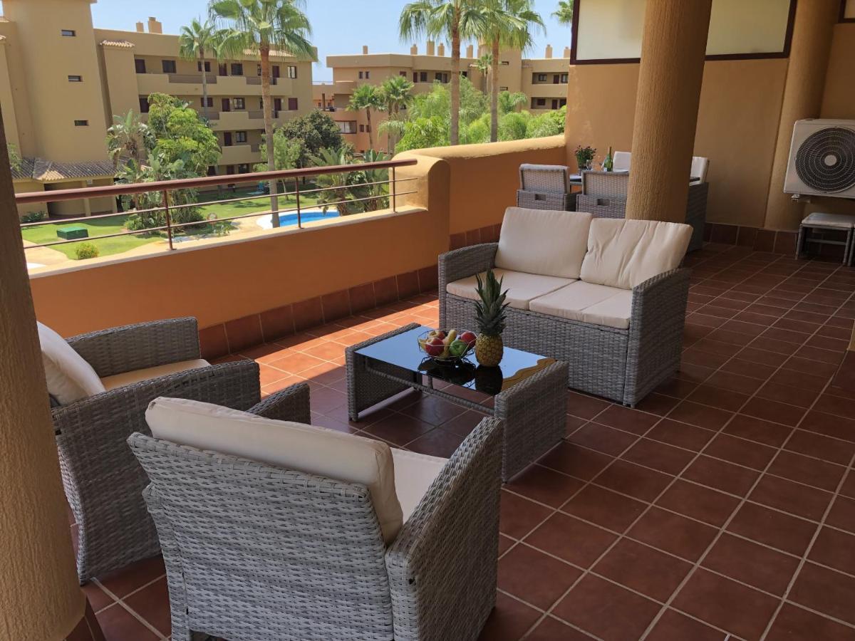 La Cala Azul 2 Bedroom Apartment With Big Sunny Terrace & Walking Distance To All The Amenities - Costa Del Sol لا كالا ذي ميخاس المظهر الخارجي الصورة
